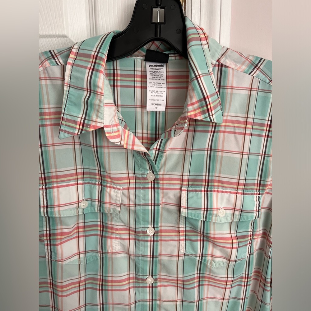 Patagonia Nylon/Polyester Long Sleeve Button Shirt Women’s Sz 10 Green Plaid - Picture 2 of 8